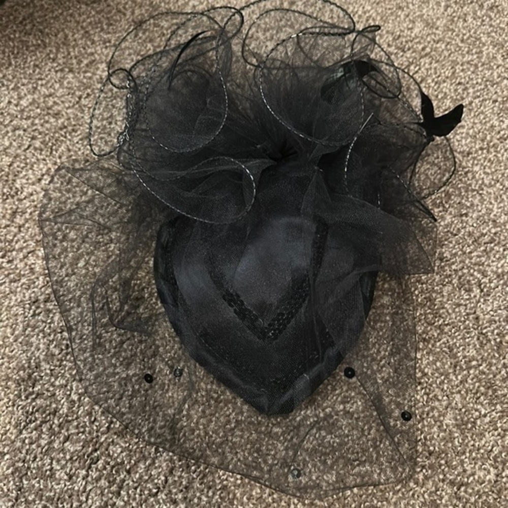 Rare Vintage Fascinators Hats Mesh feathers sequins Kentucky derby Fascinator
